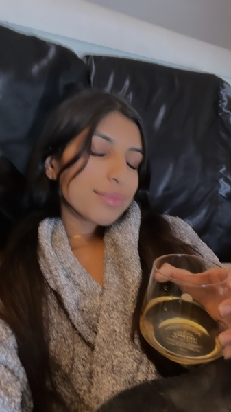 Throne | Damania | Wishlist