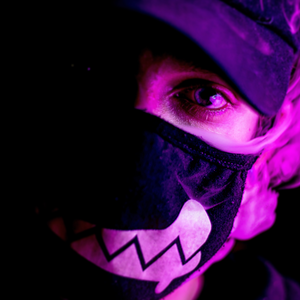 Throne profile picture for @squash