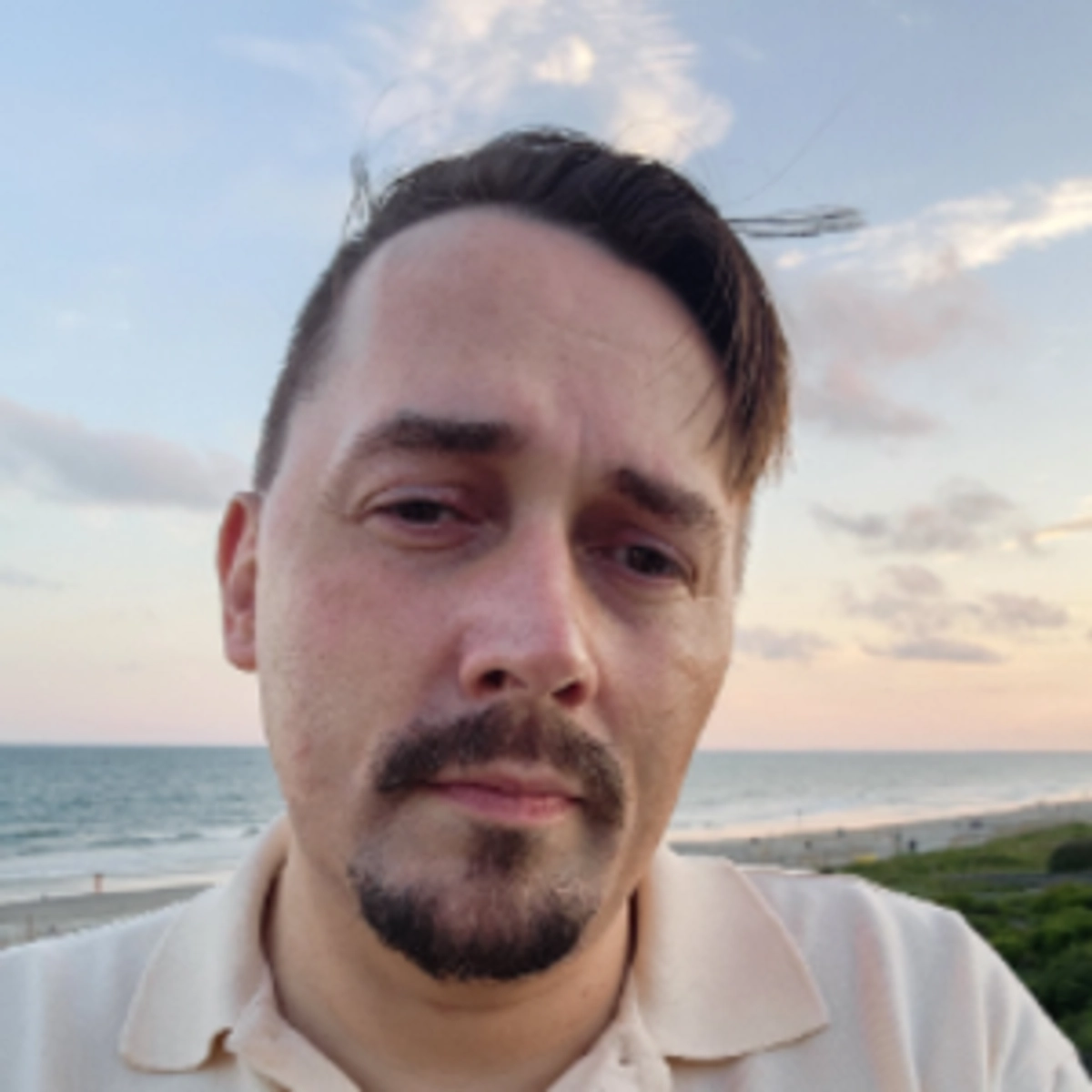 Throne Drew Storefront Throne Drew Storefront