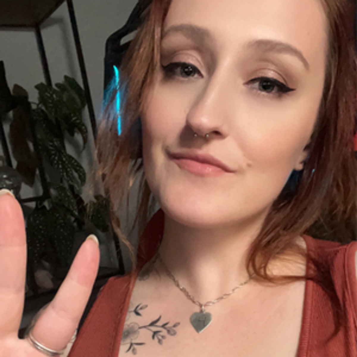throne-laurinda-mae-wishlist