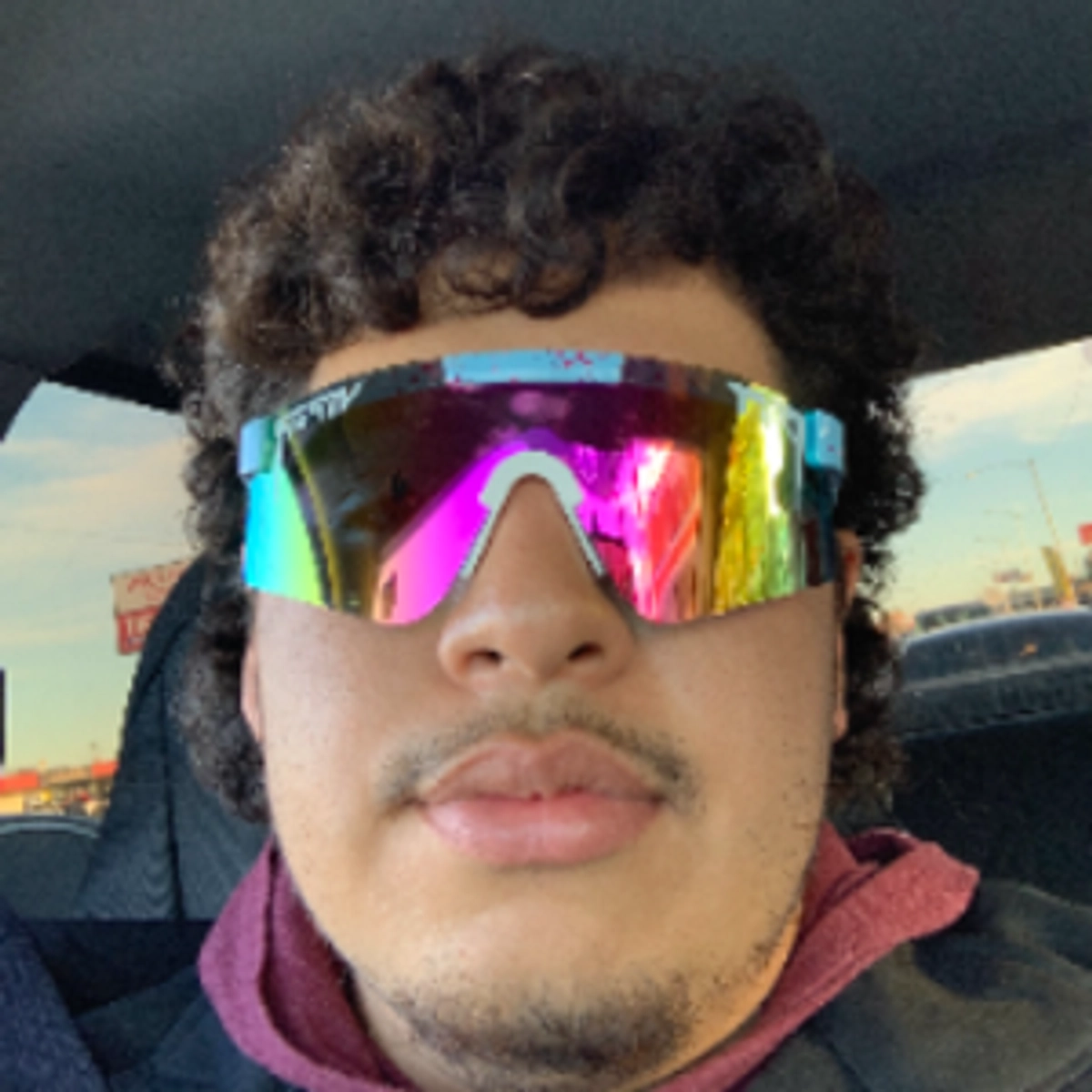 Throne profile picture for @evolution