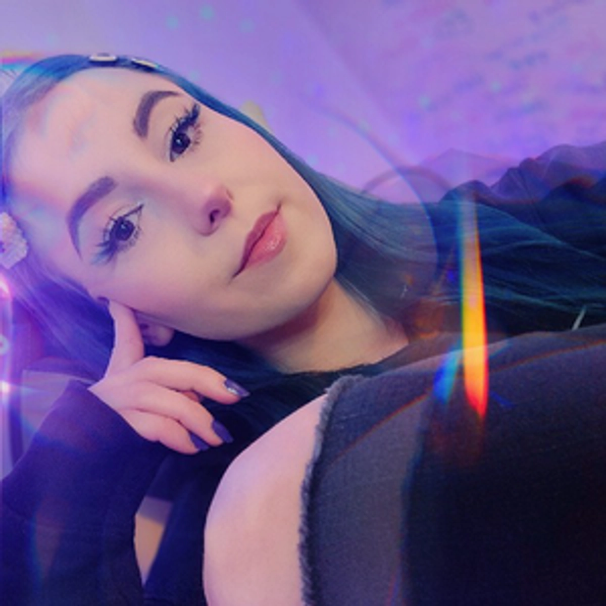 Throne profile picture for @sirens
