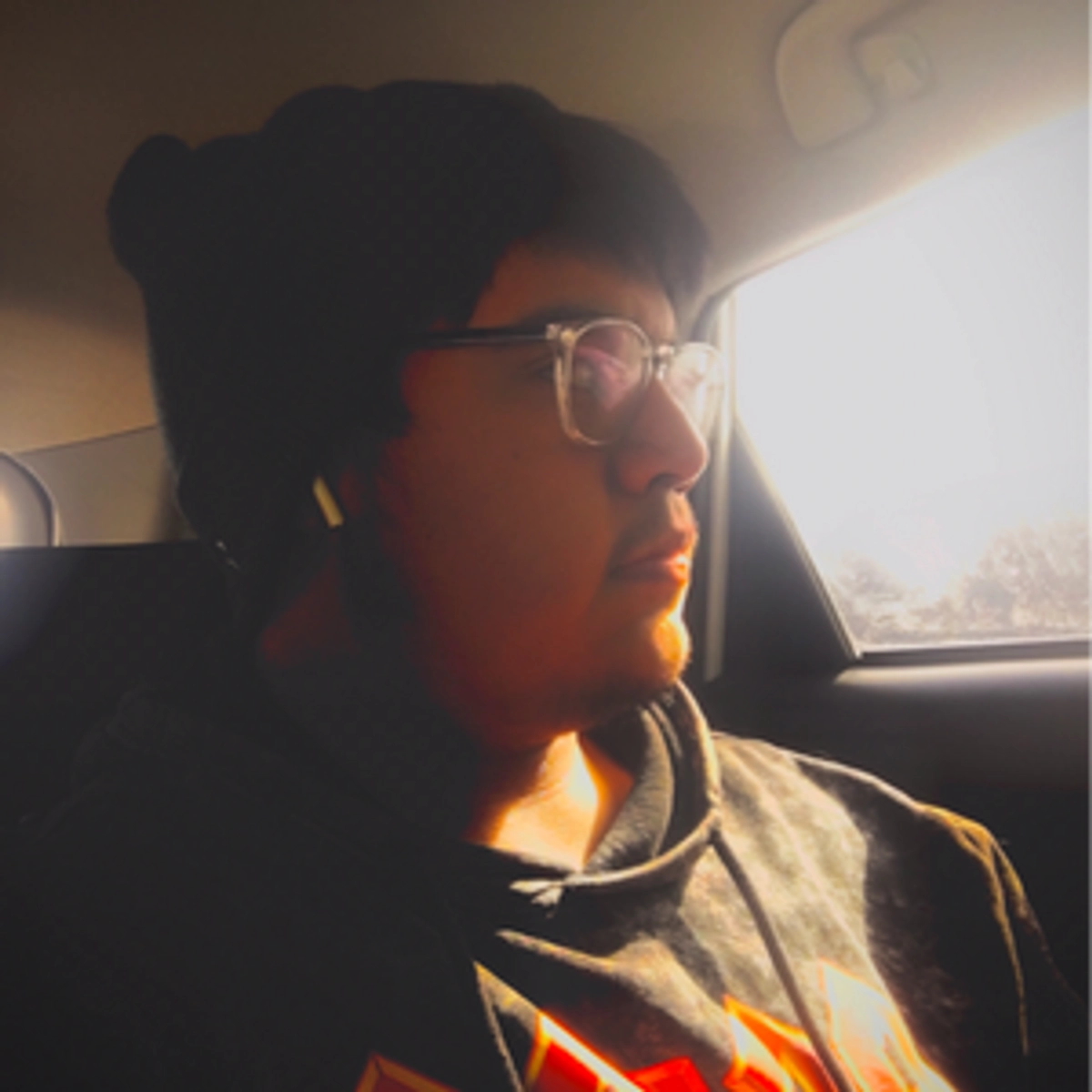 Throne profile picture for @hrtz