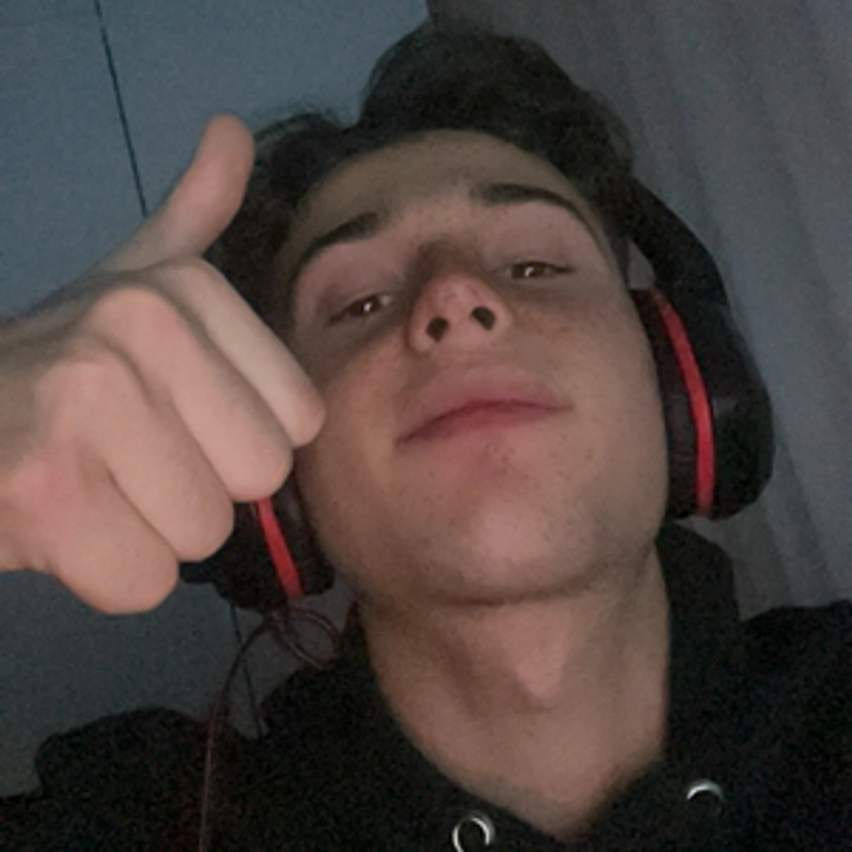 Throne profile picture for @enes