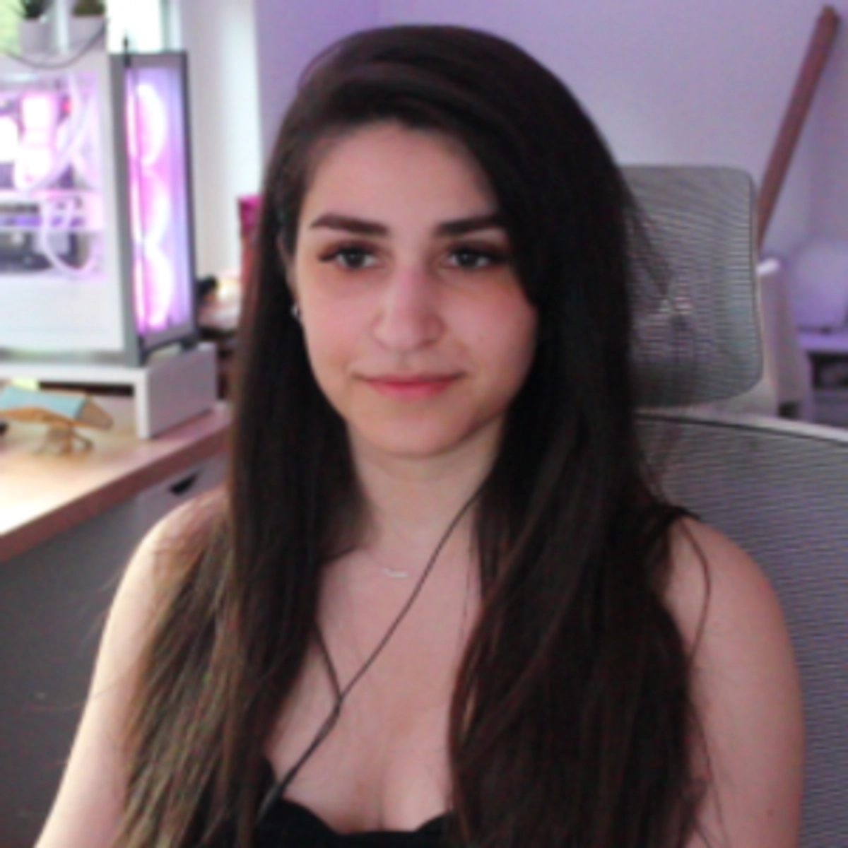 Throne Donya Monster Energy Ultra Rosa koffeinhaltiger Energy