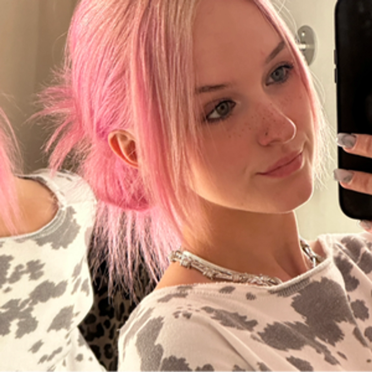 Throne | HannahNoDubs | Aputure Light Dome SE 33.5inch Softbox Bowens ...