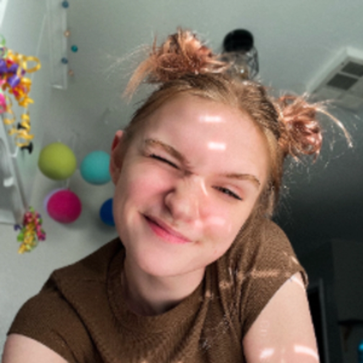 Throne Sam Fokker SpicySam