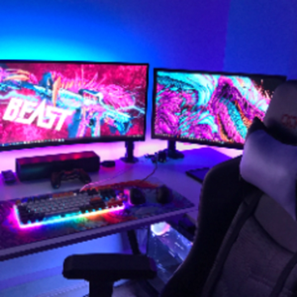 Throne profile picture for @pablito