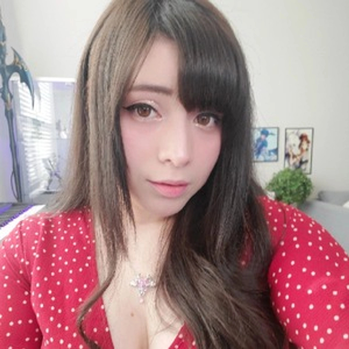 Throne | Mirubuns | My Wishlist