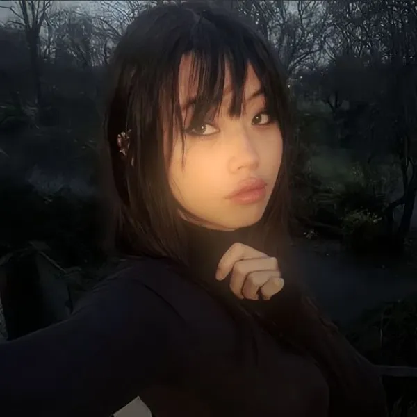 Throne profile picture for @author