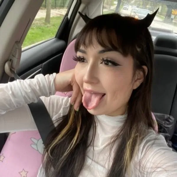 Throne | Goddess Zoey | My Wishlist