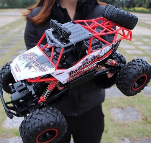 Dragon 2.4Ghz Remote Control 4WD Monster Truck - Red
