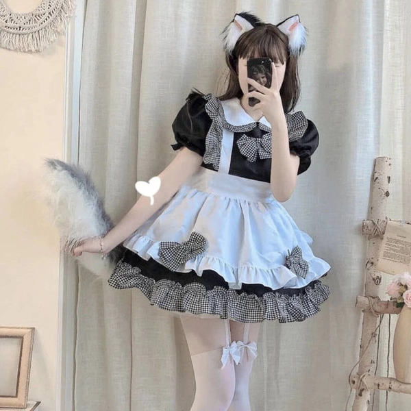 Cosplay Outfit: French Maid Costume