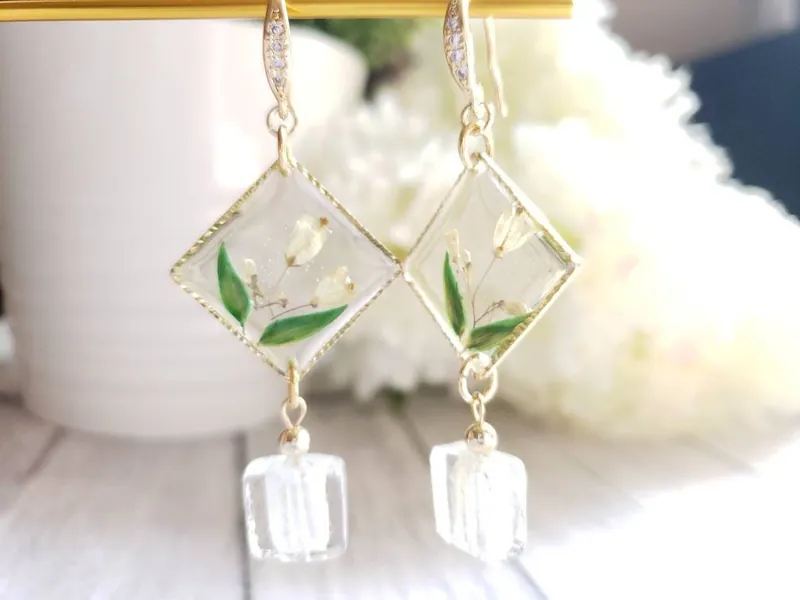 Pressed white floral earrings, real flower resin earrings