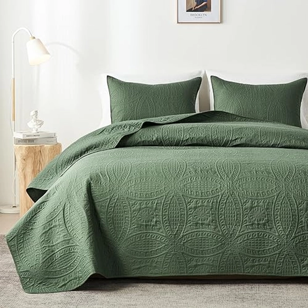akkialla Twin Quilt Bedding Set,Olive Green Ultrasonic Quilt Set,Lightweight Soft Bedspread Coverlet,Modern Style Coin Pattern Bed Cover for All Seasons,2 Piece(1 Quilt,1 Pillow Sham)