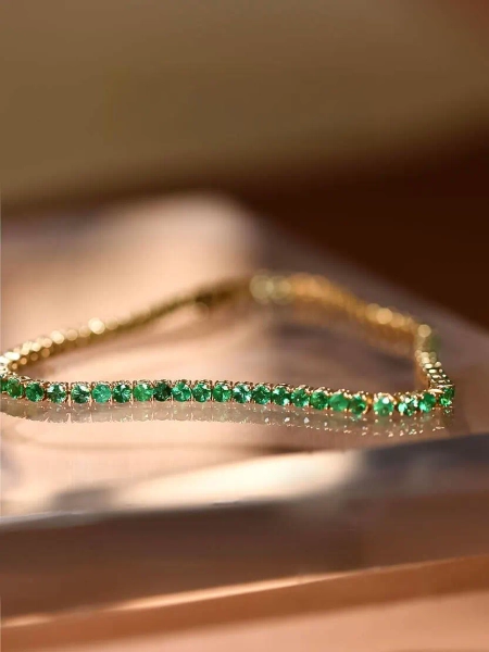 Dainty Emerald Tennis Bracelet in 14K Gold/ Minimalistic Gold Bracelet/ Thin Tennis Gold Bracelet/ Birthday Gift/ 1 carat emerald bracelet