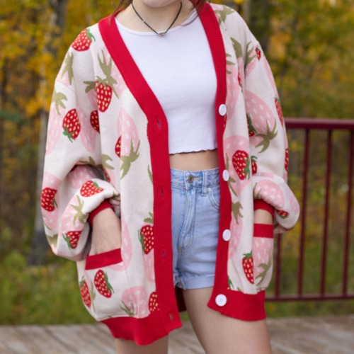 Strawberry Cardigan | 2XL-3XL
