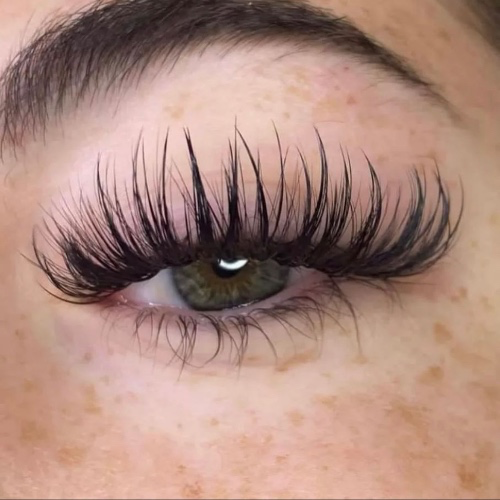 Silk mink eyelash extensions 