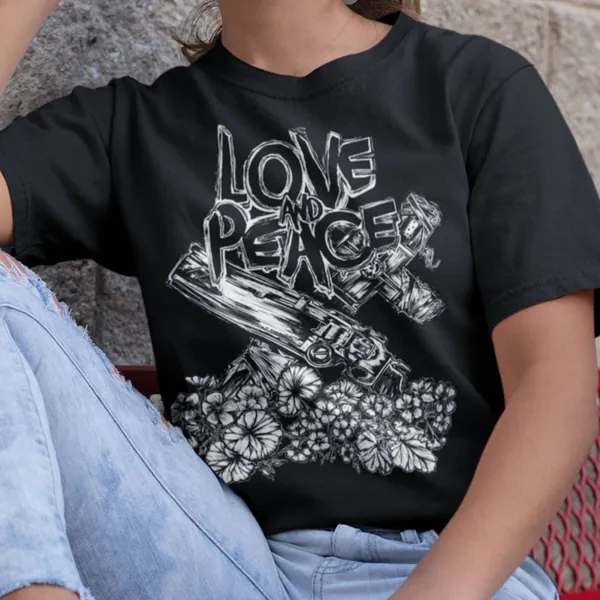 Trigrunge  - Grunge Trigun Stampede  - Black Anime Short Sleeve T-Shirt