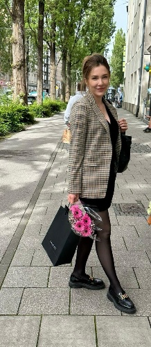 A shopping day  🛍️ 💁‍♀️💸
