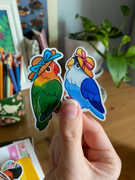 Fischer's Lovebird Couple Sticker ~ Birds in Bonnets