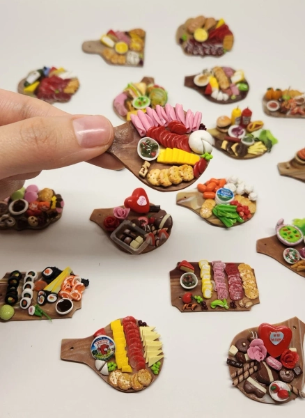 Miniature Charcuterie Board, Polymer Clay Food, Cheese Board, Miniature Dollhouse Accessories, Miniature Keychain, Magnet, Realistic Mini - Etsy France