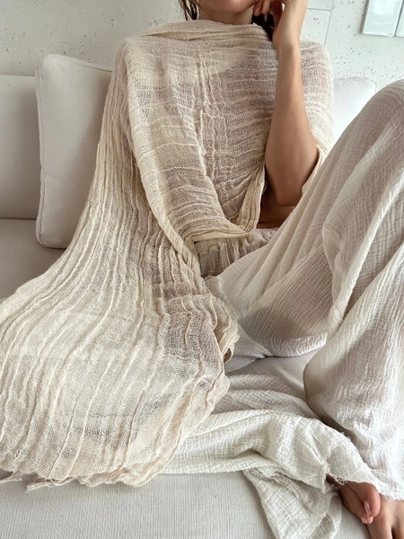 Beige shawl