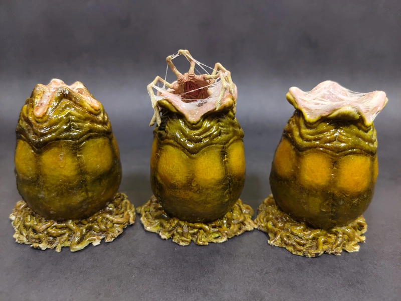 1:6 Scale Alien Egg Facehugger Embryo Xenomorph Egg 1/6 Scale Display Movie Replica