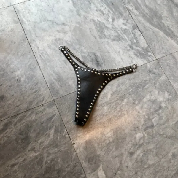 STUDDED THONG