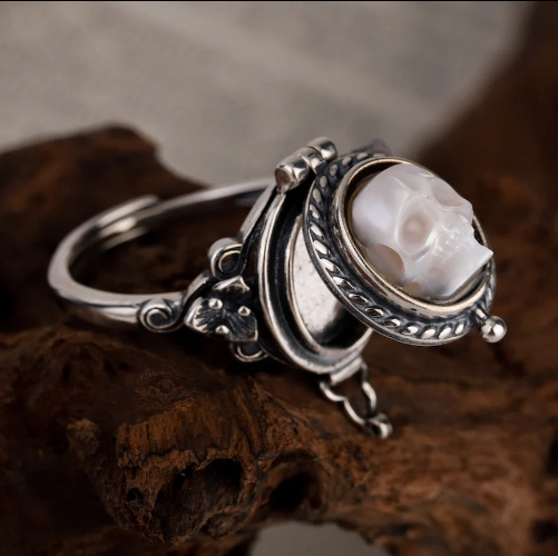 Pearl Skull Poison Ring 