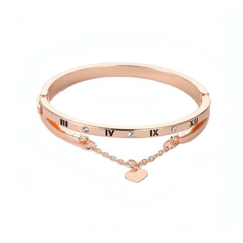 Roman Numeral Accents Bracelet with Heart Pendant | rosegold