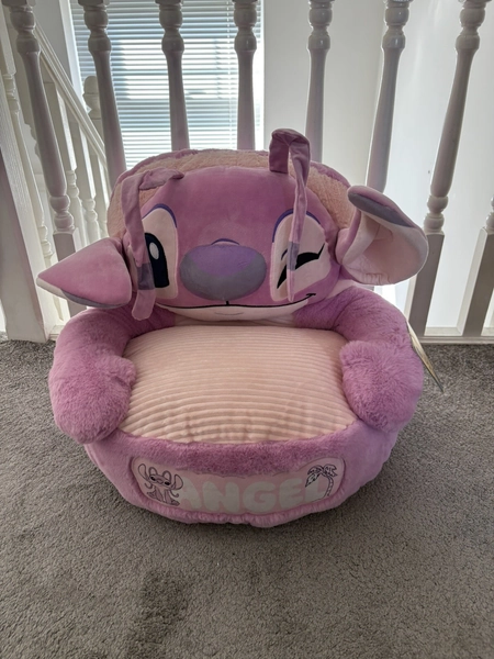 Espurrs Throne - Angel Plushy chair ALDI Special Disney
