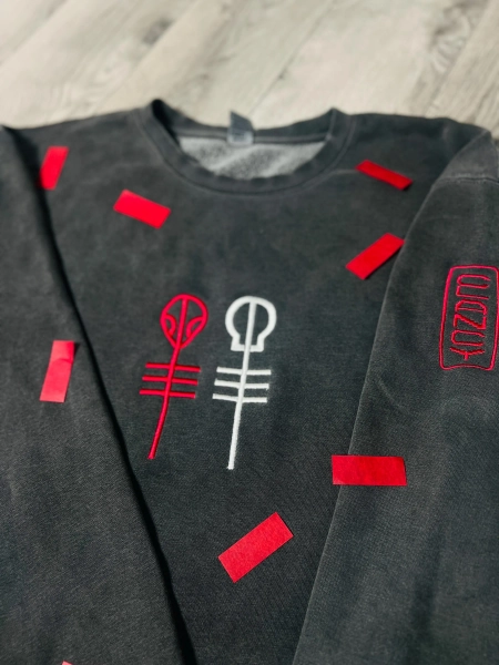 Twenty one pilots //Skeleton clique embroidered sweatshirt