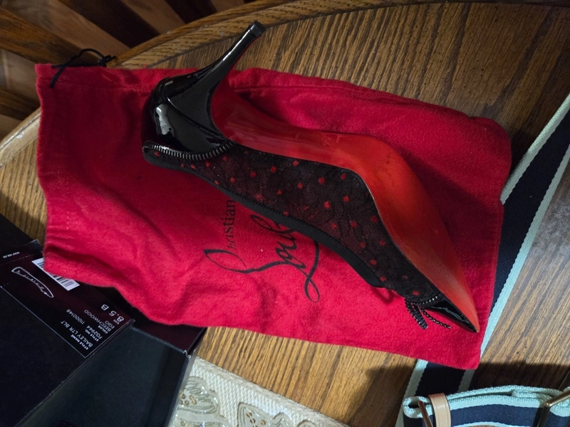 christian louboutin black red polka dot pointed kitten heels 39 1/2 preowned