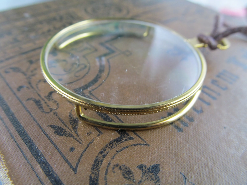 Real monocle - Golden with cord