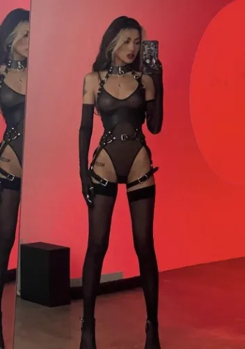 New look dominatrix