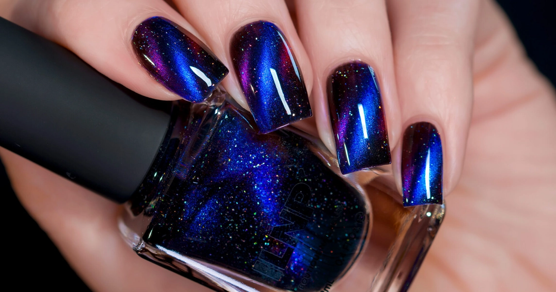 ILNP After Hours - Black-Based Deep Blue Magnetic Holographic Nail Polish