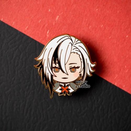 Genshin Impact Arlecchino "the Knave" Fontaine Hard Enamel Pin - [A Grade] / Simple Rubber Back