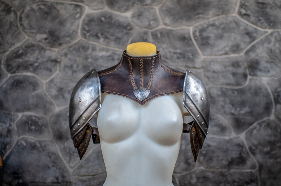 Steel Pauldrons with Leather Gorget Exiled Princess Medieval Costume - Cosplay - LARP - Renaissance fair
