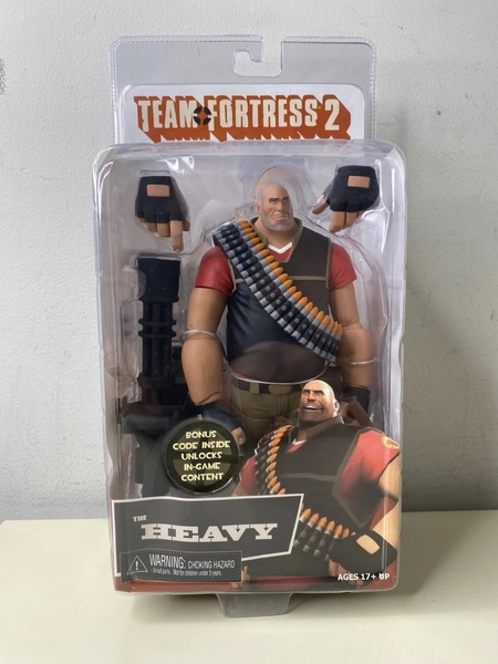 NECA Team Fortress 2 RED TEAM HEAVY Brand New Sealed Action Figure TF2