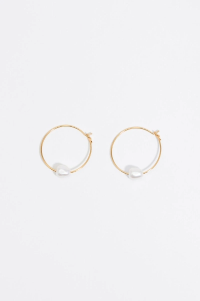 Pearl and gold earrings- Bimba y Lola