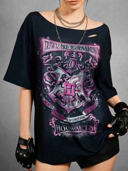 HARRY POTTER X SHEIN Women's Black Asymmetrical Shoulder Casual Retro Punk Dark Mottled Letter & College Badge Pattern Short Sleeve Loose T-Shirt, Comfortable In Summer