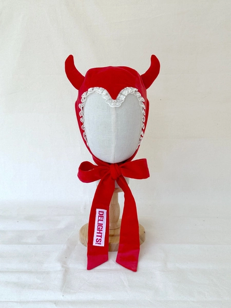 Devil Bonnet (red velvet)