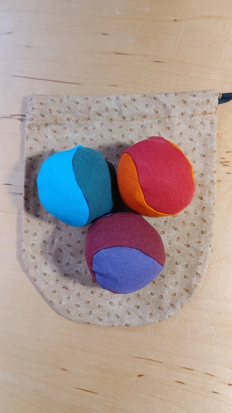 Juggling balls
