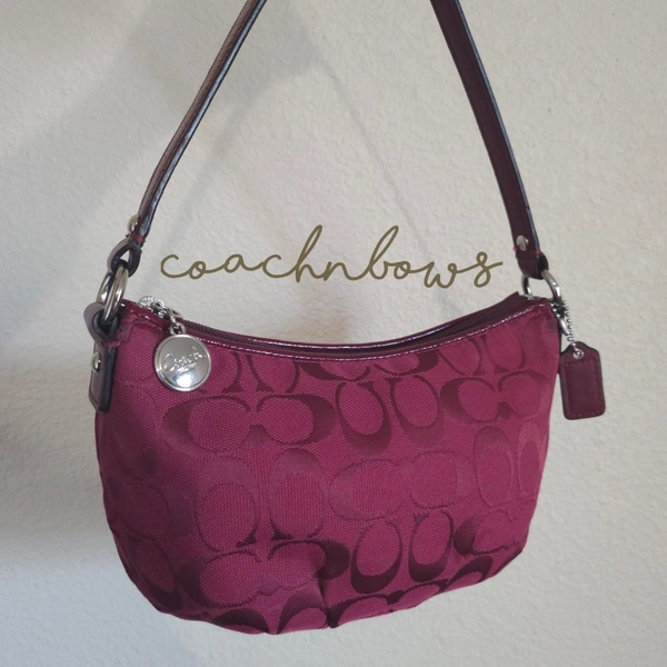 ❤️Coach Mini Burgundy Signature C's Shoulder Bag❤️...