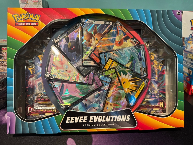 Eevee Evolutions Premium Collection