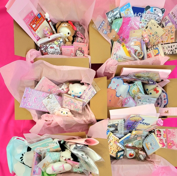 Kawaii box| stationery mystery box | stationary sets| sanrio mystery gift box| Kawaii bundle scoops