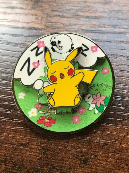 Official Pokemon Center Pikachu Wooloo Sleepy Spring Spinning Scenes Pin Badge