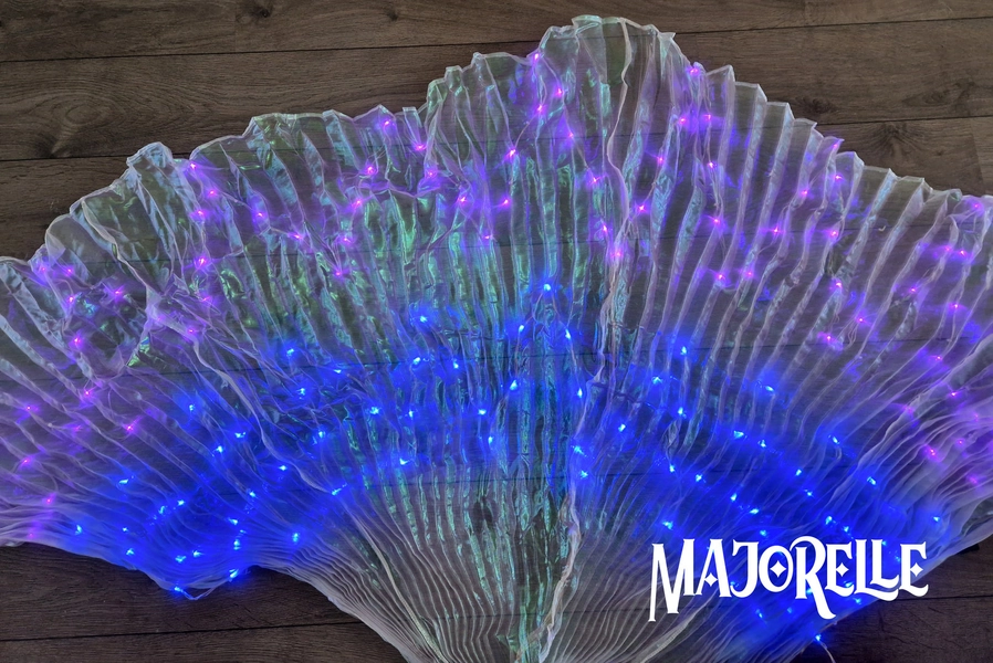 Isis wings led licht changing colours - Bellydance Webshop Majorelle