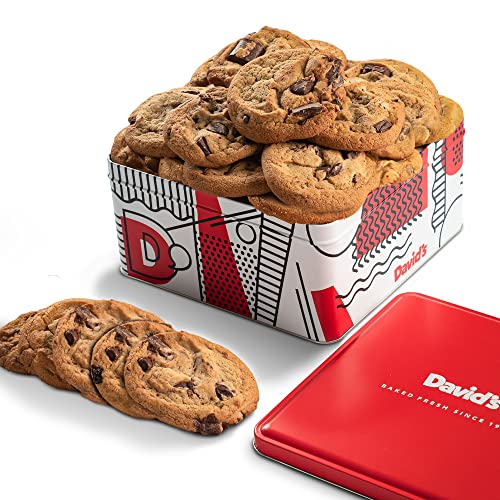 David's Cookies 2lbs Chocolate Chunks Fresh Baked Cookies - Handmade and Gourmet Cookies - Delectable and Made with Premium Ingredients - Cookie Gift Basket - Great Gift For All Occasions - Chocolate Chunk - 2lbs